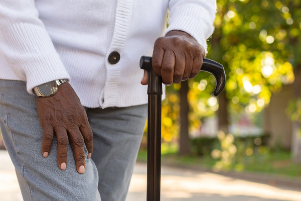 Walking Canes for Post-Surgery Recovery: What to Expect and What to Use